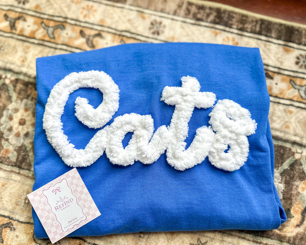 Cats Chunky Yarn Embroidered Tee – Royal Blue