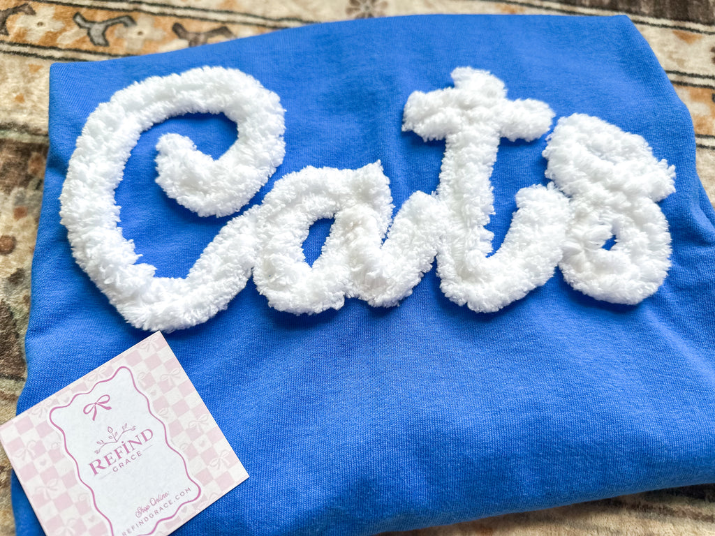 Cats Chunky Yarn Embroidered Tee – Royal Blue